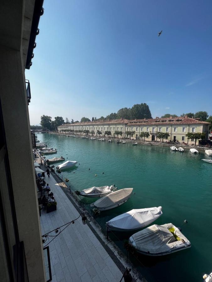 C House Rooms Lake Πεσκιέρα ντελ Γκάρντα Εξωτερικό φωτογραφία