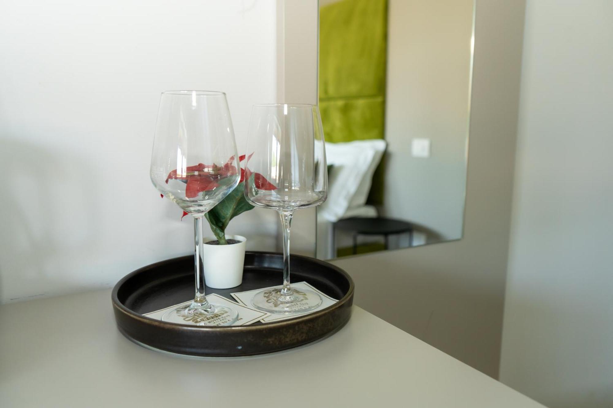 C House Rooms Lake Πεσκιέρα ντελ Γκάρντα Εξωτερικό φωτογραφία